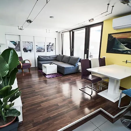 Matic Murgle Atrium * ليوبليانا